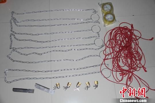作案工具 陈亚男 摄