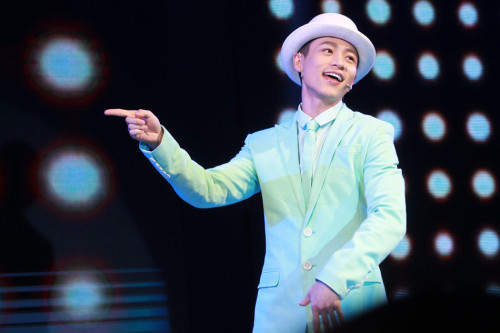 魏晨担任新专辑音乐总监 劝歌迷别早恋