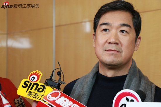 张国立搭档闫妮 电视剧《赎罪门》南京热拍