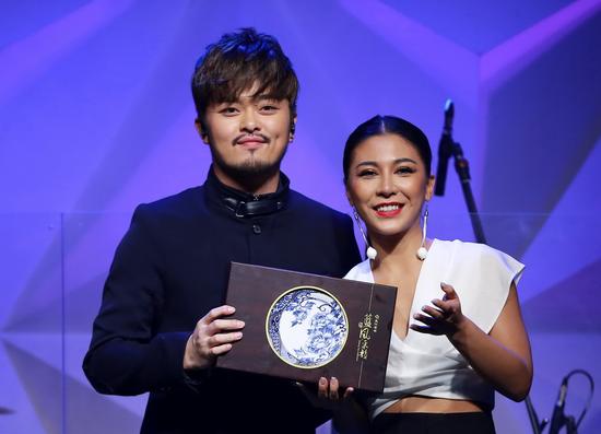 《最强音》金贵晟发首专 郑钧到场支持