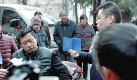郑州多数开锁人没有证件 将每月突击检查