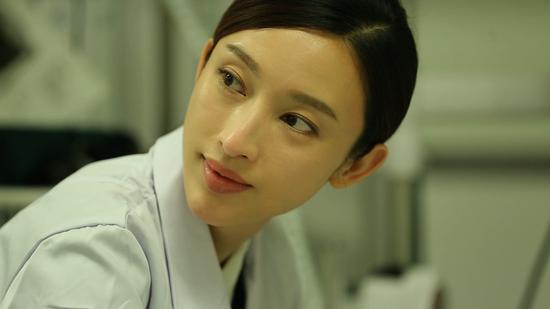 《因为是医生》张俪拜师学艺被赞专业