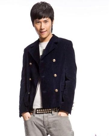 朱梓骁疑因不堪与郭敬明流言清空微博|朱梓骁