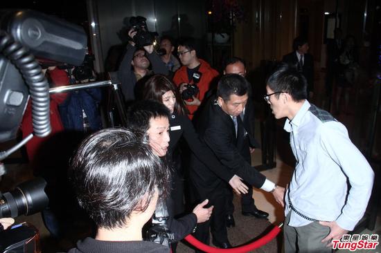 黄子佼:我要看看是哪个男人有幸娶到依晨