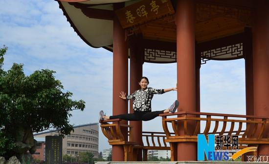 闽讯:福州最美双胞胎校服照好纯 盘点<em>福建</em>热门