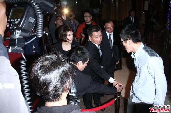 黄子佼:我要看看是哪个男人有幸娶到依晨