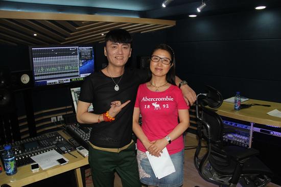 刘媛媛与刁寒再度合作新歌《爱无界》|刘媛媛|刁寒|爱无界_新浪娱乐_新浪网