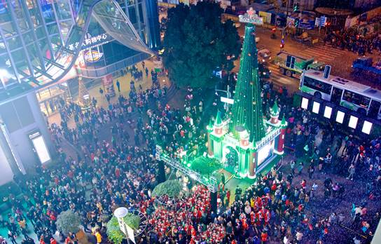 点燃圣诞之光 喜力啤酒圣诞活动震撼来袭