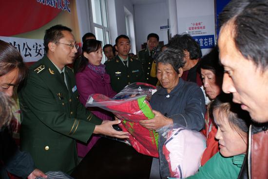 吉林省每百人中有8名扶贫助残志愿者(图)