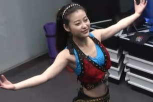 《百万粉丝》众女神挑战肚皮舞大秀好身材