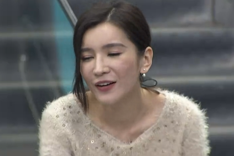 《百万粉丝》指压板跳绳痛苦 选手落泪