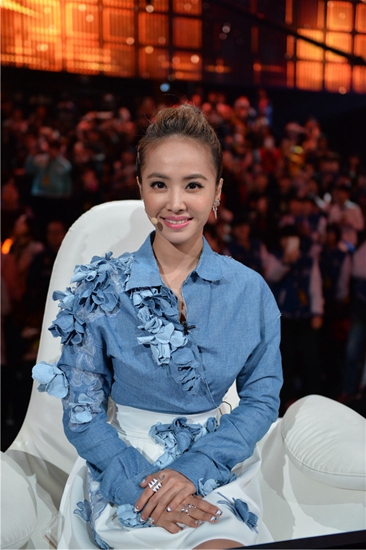 正在听冠军夜哈林缺席 蔡国庆火线加盟