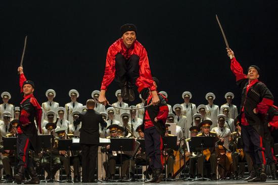 俄罗斯亚历山大红旗歌舞团演出