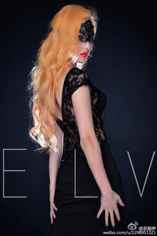 混血嫩模大秀性感火辣身材 女神气质脱颖而出