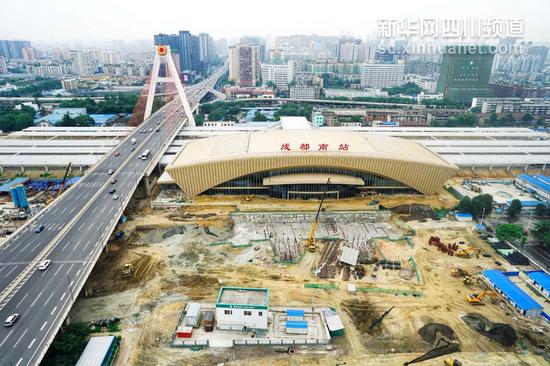 航拍白云下的四川是这样的 美景让网友沉醉