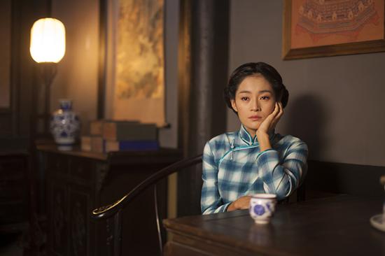 王媛可全新演绎战地“女华佗