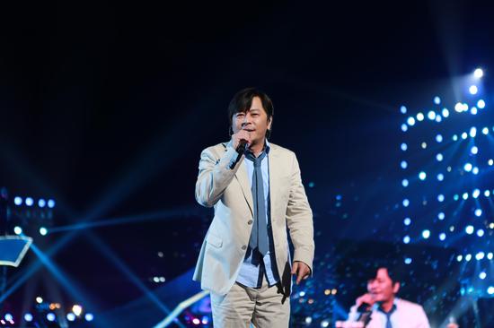 王杰压轴广东卫视跨年 深圳个唱24日开唱|王杰