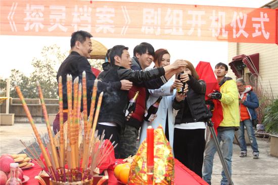 彭发再拍《探灵档案》 马浴柯吴昕领衔