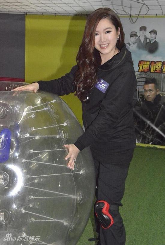 苟芸慧肿成77公斤 为瘦身断食7天只敢喝水