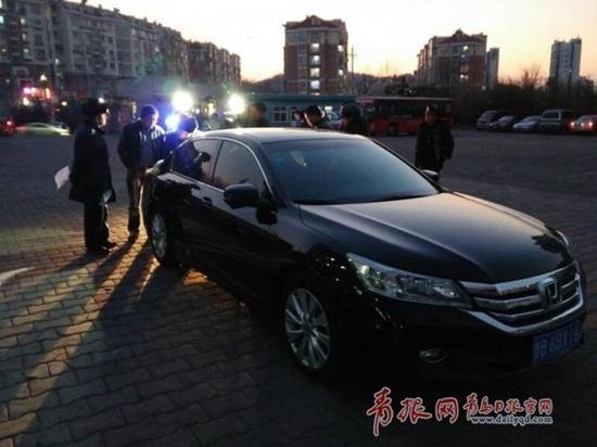 青岛正式将滴滴专车定为黑车 首张罚单已开上