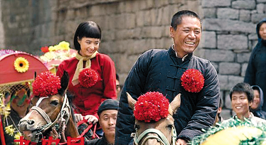 陈宝国《老农民》不惜脸肿 下田干粗活