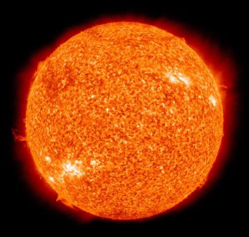 美国航空航天局太阳动力天文台的大气成像组件拍摄的太阳照片。