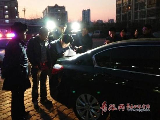 青岛正式将滴滴专车定为黑车 首张罚单已开上