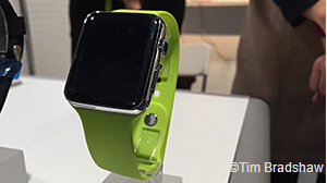 中国厂商在CES上展示的一部智能手表（图片来自外媒）