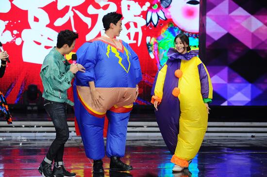 张馨予变萌胖子 不顾形象现女神经本色