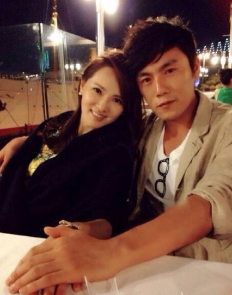 秦昊称婚礼全交伊能静筹备 婚后负责养家