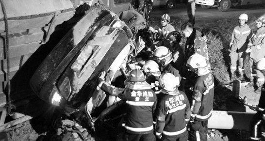 义乌女孩开车练手出车祸 三名亲人遇难自己或