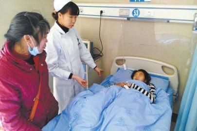 1月13日,小霞在医院接受治疗