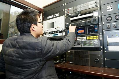 四川安监局启用新型通信指挥车