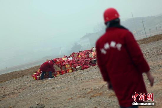 湖北宜昌“封杀”烟花爆竹缓解空气污染