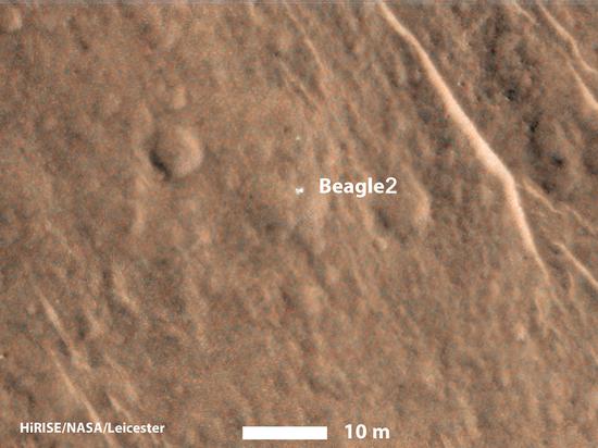 在火星表面发现了十余年前失联的“猎兔犬2号”火星着陆器(新浪科技配图)