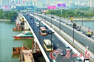 隔栏拆除后,进金沙洲的路将变成4车道。