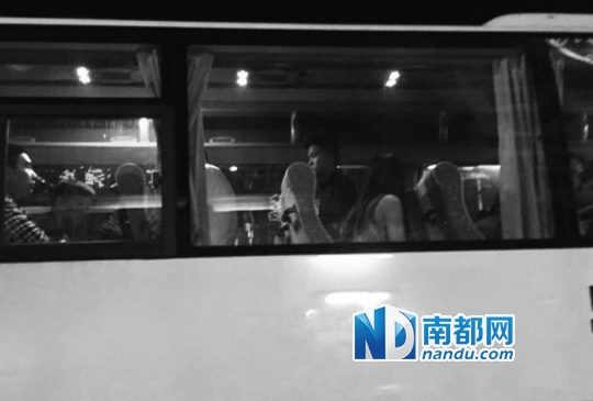 2014年11月22日凌晨,惠阳区公安分局对南洋大酒店突击清查,当场抓获涉案人员85人,其中涉嫌卖淫嫖娼人员38人。警方视频截图