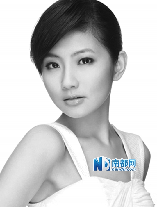 在低潮期认识Selina。