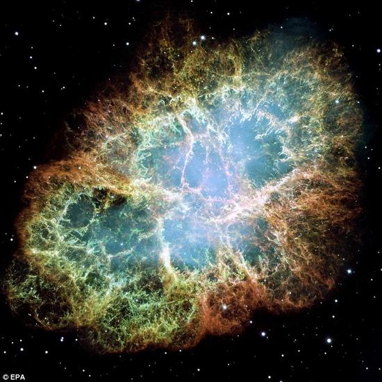 蟹状星云，由大约1000年前的一场超新星爆炸形成。科学家在海底发现了来自外太空的尘埃，对这种尘埃进行研究有助于确定太空中的大规模爆炸所能产生的重元素数量