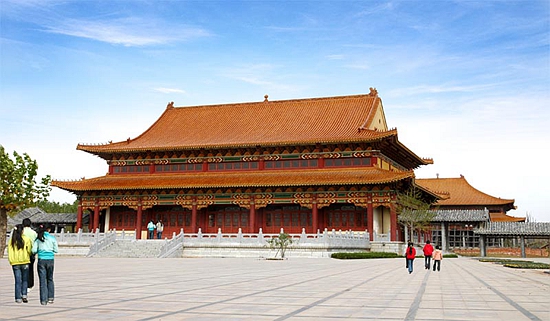 孙膑旅游城药师殿(图:@菏泽市旅游局)