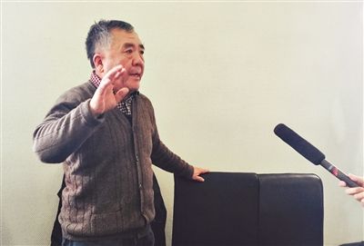 被害人賈某某的父親陳述意見。