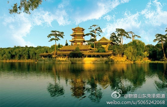 仿山景区中的天沐温泉小镇(图:@新浪山东菏泽频道)