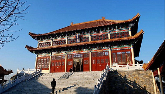 仿山景区(图:@菏泽市旅游局)