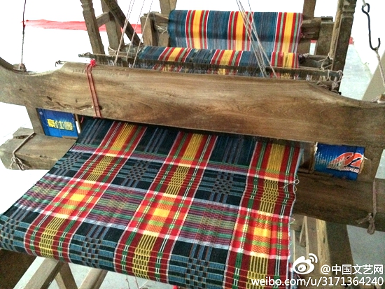 鲁锦制作工具(图:@中国文艺网)