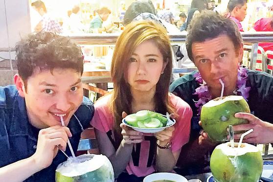 邓紫棋吉隆坡开唱开心游 不理耍大牌传闻