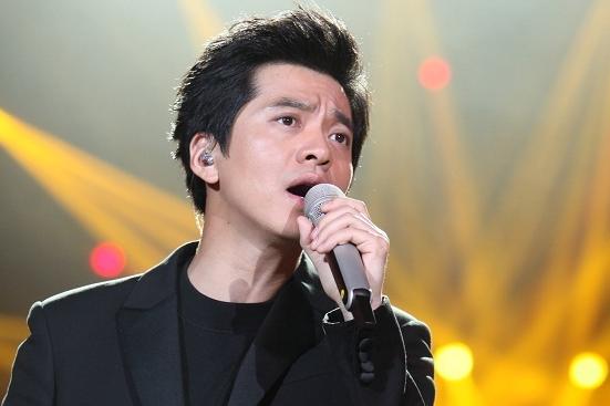 《歌手3》李健首秀惊艳 张靓颖再次垫底