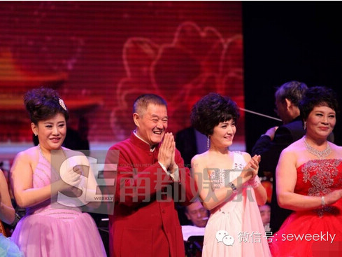 赵本山出席铁岭市迎新春音乐会。