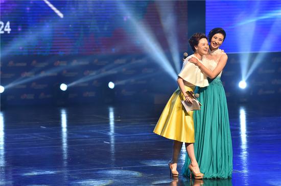 安徽籍明星大咖亮相微博之夜 《甄嬛传》沈眉