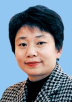 黄莉新