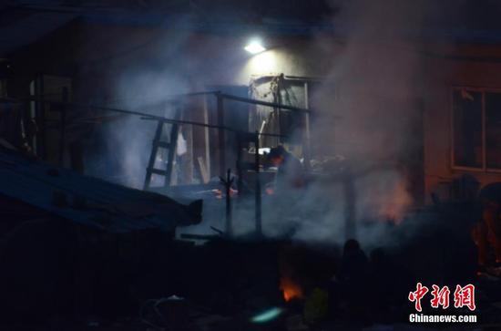 四川民众熏腊肉 环保局称是空气污染源头